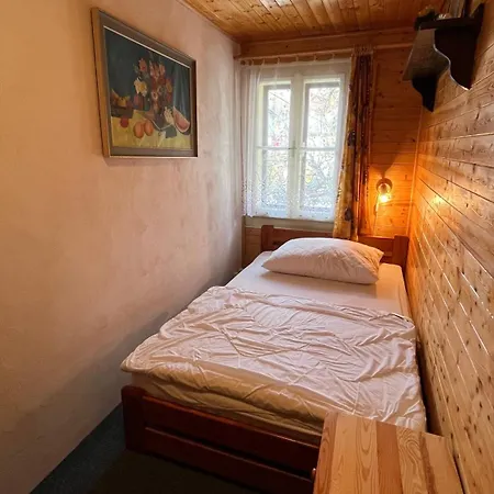 Drevenica U Porubäna Jakubovany (Zilinsky)