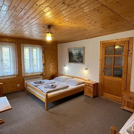 Drevenica U Porubäna * Jakubovany (Zilinsky)